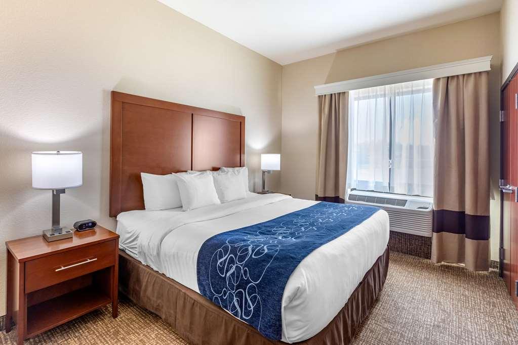 Mainstay Suites Near Denver Downtown Room photo