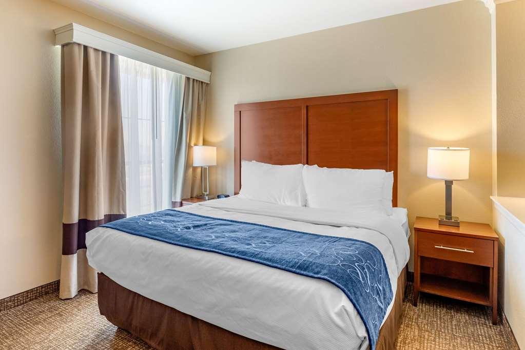 Mainstay Suites Near Denver Downtown Room photo